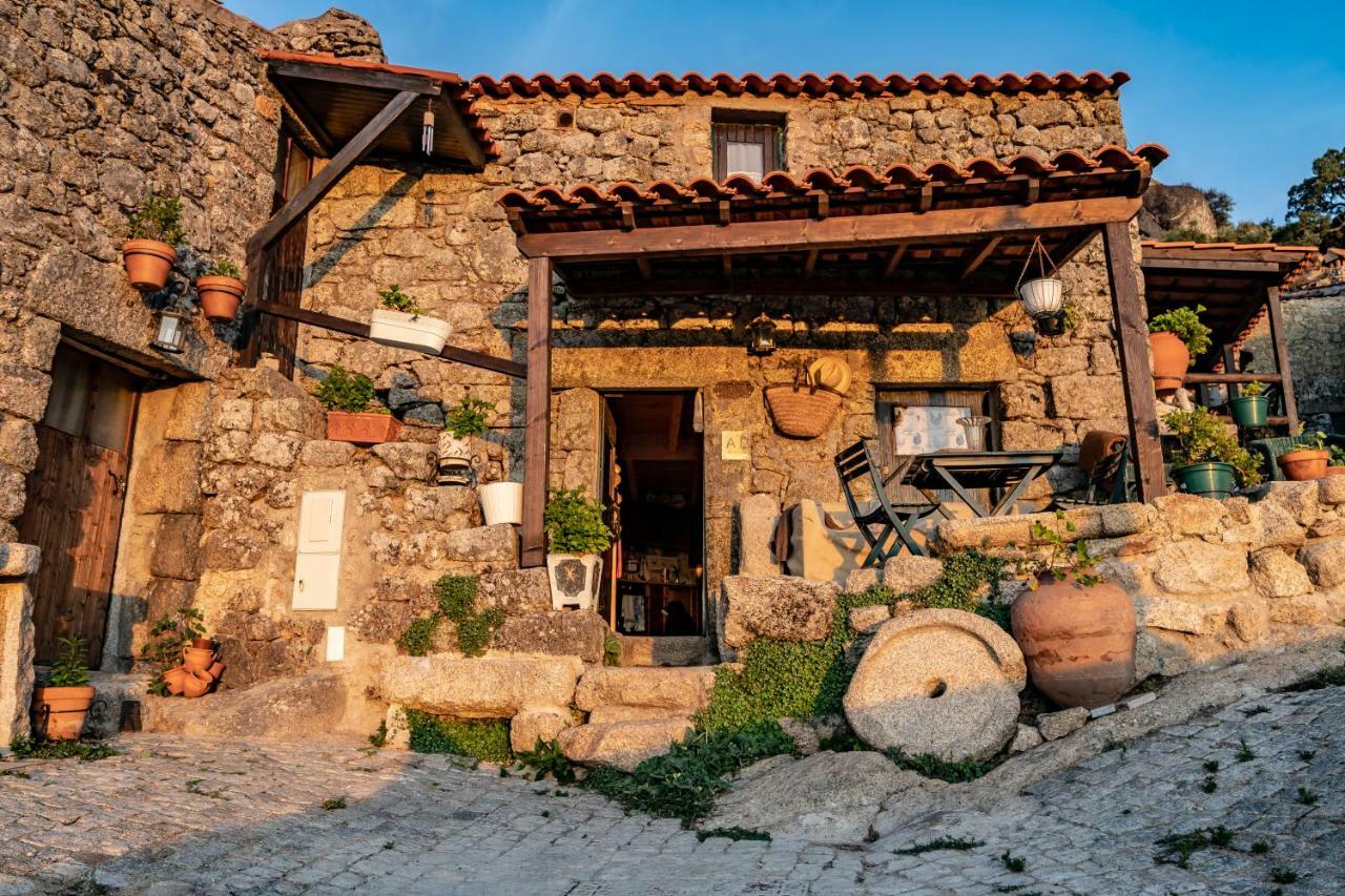 ホテル Old House モンサント エクステリア 写真